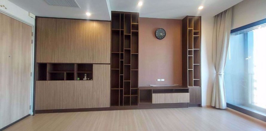 Condominio de 2 dormitorios en Huai Khwang, Bangkok, Tailandia № 48138