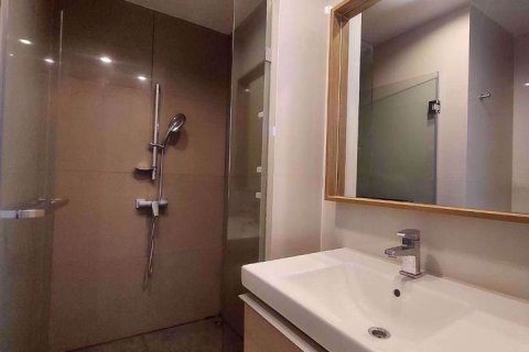 Condominio de 2 dormitorios en Huai Khwang, Bangkok, Tailandia № 48138 - foto 8