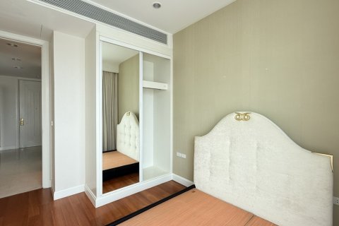 Condominio de 3 dormitorios en Bangkok, Tailandia № 201264 - foto 11