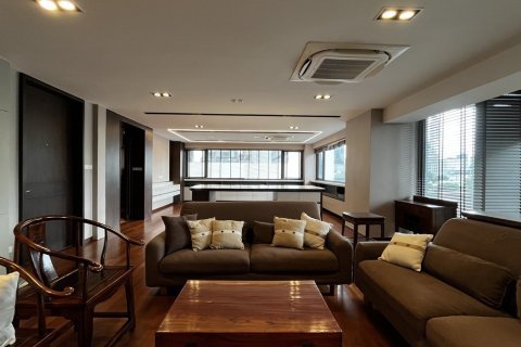 Condo in Bangkok, Thailand, 4 bedrooms  № 201266 - photo 14