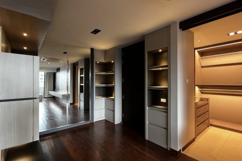 Condo in Bangkok, Thailand, 4 bedrooms  № 201266 - photo 22