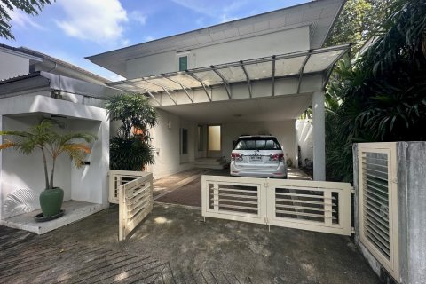 Casa de 3 dormitorios en Bangkok, Tailandia № 110876 - foto 20