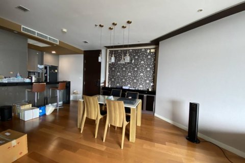 Condominio de 2 dormitorios en Bang Kho Laem, Bangkok, Tailandia № 152388 - foto 2