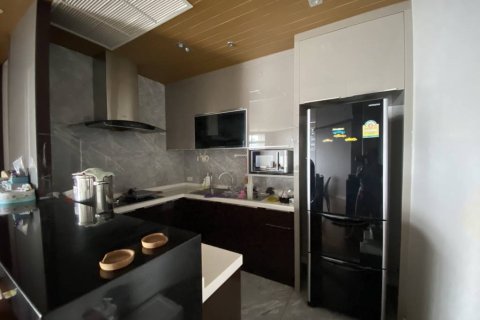 Condominio de 2 dormitorios en Bang Kho Laem, Bangkok, Tailandia № 152388 - foto 5
