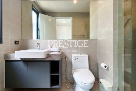 House in Pattaya, Thailand 4 bedrooms № 197681 - photo 24