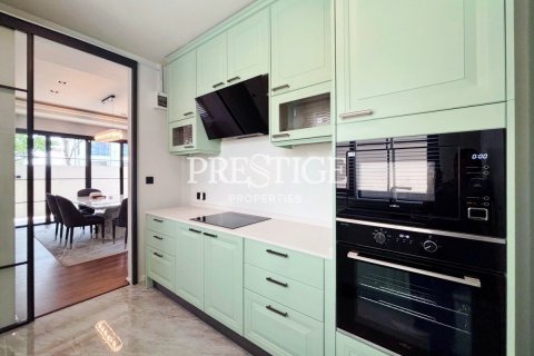 House in Pattaya, Thailand 4 bedrooms № 197681 - photo 10