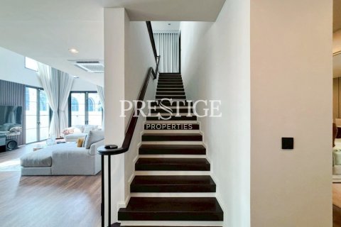 House in Pattaya, Thailand 4 bedrooms № 197681 - photo 11