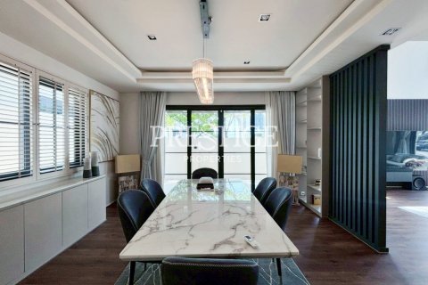 House in Pattaya, Thailand 4 bedrooms № 197681 - photo 6