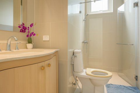 Condominio de 2 dormitorios en Bangkok, Tailandia № 146601 - foto 12