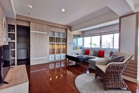 Condo in Watthana, Bangkok, Thailand, 2 bedrooms  № 47545 - photo 8