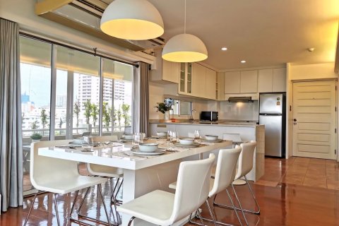 Condo in Watthana, Bangkok, Thailand, 2 bedrooms  № 47545 - photo 29