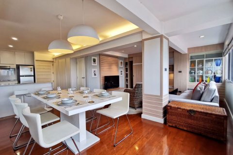 Condo in Watthana, Bangkok, Thailand, 2 bedrooms  № 47545 - photo 12