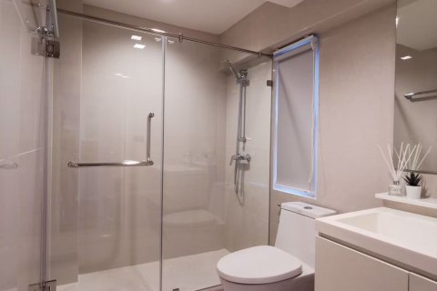 Condo in Watthana, Bangkok, Thailand, 2 bedrooms  № 47545 - photo 13
