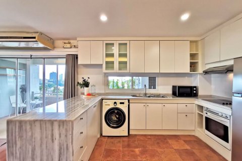 Condo in Watthana, Bangkok, Thailand, 2 bedrooms  № 47545 - photo 28