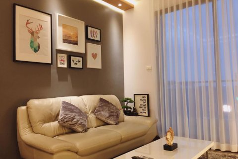 Condominio de 1 dormitorio en Huai Khwang, Bangkok, Tailandia № 47549 - foto 2