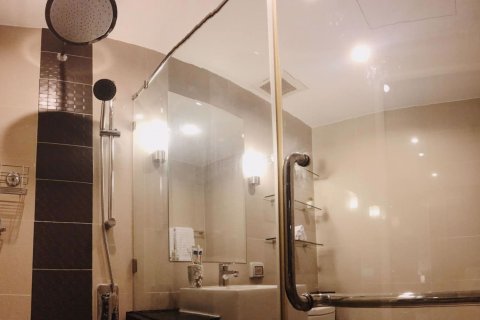 Condominio de 1 dormitorio en Huai Khwang, Bangkok, Tailandia № 47549 - foto 17