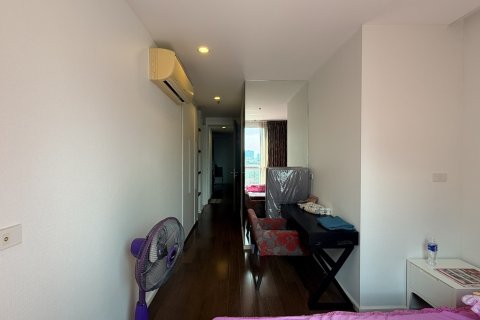 Condo à Watthana, Bangkok, Thaïlande, 2 chambres  № 201313 - photo 7