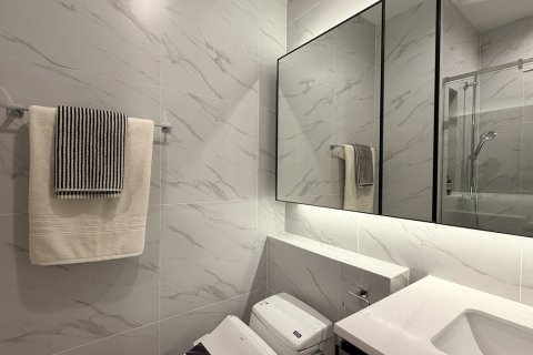 Condominio de 2 dormitorios en Watthana, Bangkok, Tailandia № 201311 - foto 12