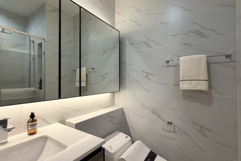 Condominio de 2 dormitorios en Watthana, Bangkok, Tailandia № 201310 - foto 5