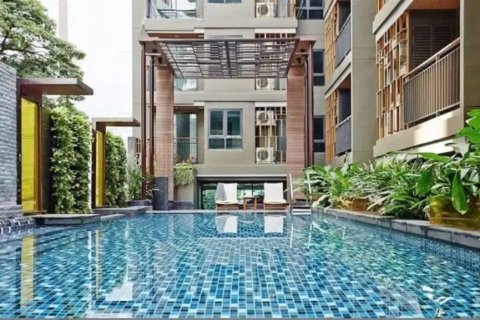 Condo à Khlong Toei, Bangkok, Thaïlande, 2 chambres  № 152242 - photo 13