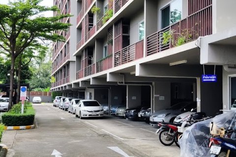 Estudio en el condominio en Bangkok, Tailandia № 205428 - foto 11