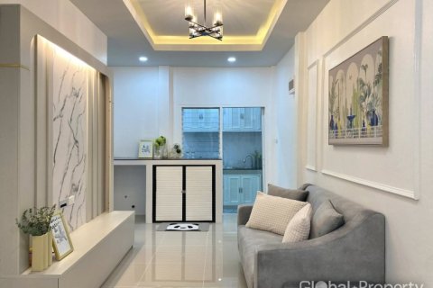 Casa de 2 dormitorios en Pattaya, Tailandia № 205432 - foto 6