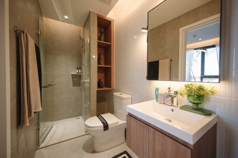 Condominio de 1 dormitorio en Bangkok, Tailandia № 203673 - foto 12