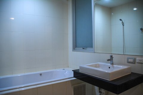 Condominio de 2 dormitorios en Bangkok, Tailandia № 66134 - foto 16