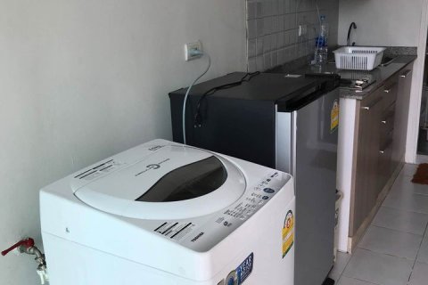 Condominio de 1 dormitorio en Phra Khanong, Bangkok, Tailandia № 206113 - foto 12