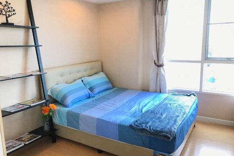 Condominio de 1 dormitorio en Phra Khanong, Bangkok, Tailandia № 206113 - foto 8