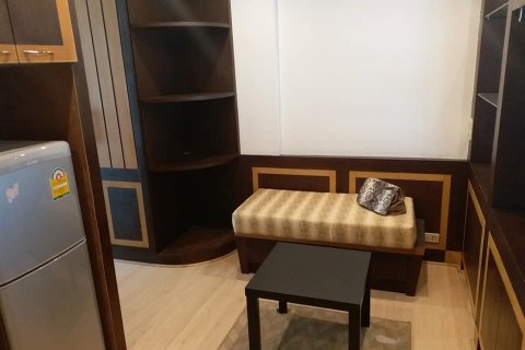 Estudio en el condominio en Bangkok, Tailandia № 206112 - foto 3