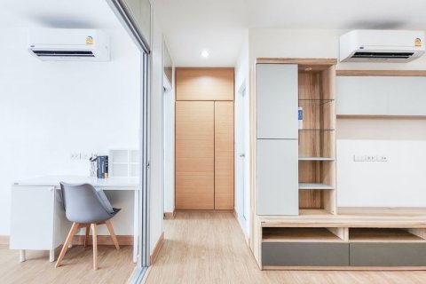 Condominio de 1 dormitorio en Phra Khanong, Bangkok, Tailandia № 206110 - foto 10