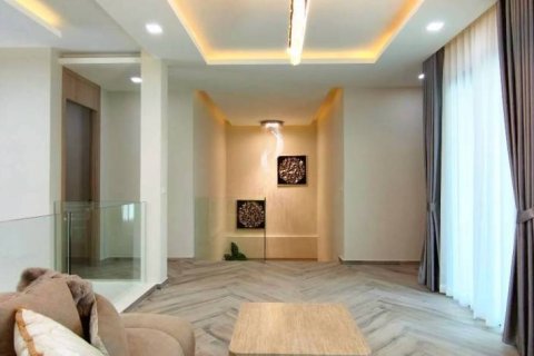 Chalet de 5 dormitorios en Pattaya, Tailandia № 157426 - foto 10