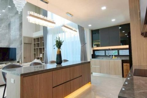 Chalet de 5 dormitorios en Pattaya, Tailandia № 157426 - foto 8