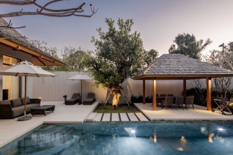 Chalet de 4 dormitorios en Phuket, Tailandia № 157423 - foto 7