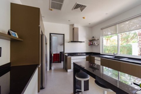 Chalet de 3 dormitorios en Hua Hin, Tailandia № 157427 - foto 8