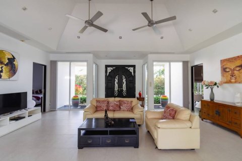Chalet de 3 dormitorios en Hua Hin, Tailandia № 157427 - foto 2
