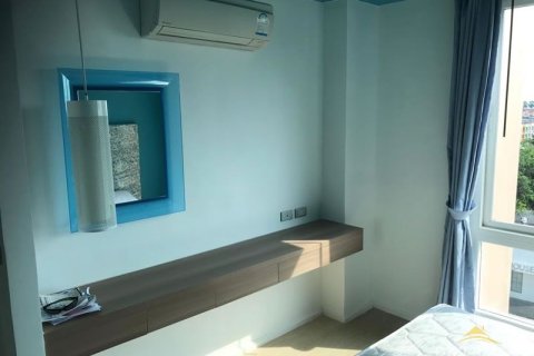 Condominio de 1 dormitorio en Jomtien Beach, Pattaya, Tailandia № 204267 - foto 2