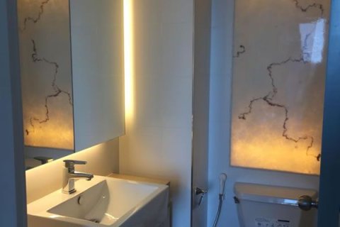 Condominio de 1 dormitorio en Jomtien Beach, Pattaya, Tailandia № 204267 - foto 4