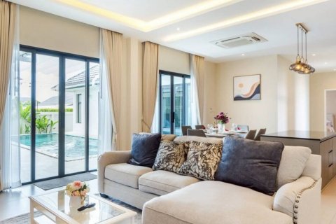 Chalet de 3 dormitorios en Cha-am, Tailandia № 135248 - foto 3