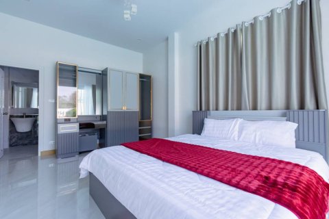 Chalet de 3 dormitorios en Hua Hin, Tailandia № 135251 - foto 10