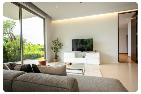 Condominio de 2 dormitorios en Pattaya, Tailandia № 165096 - foto 2