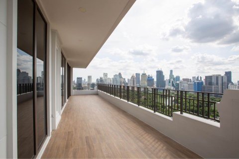 Condominio de 3 dormitorios en Bangkok, Tailandia № 147036 - foto 19