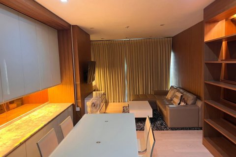 Condo in Bangkok, Thailand, 2 bedrooms  № 147040
