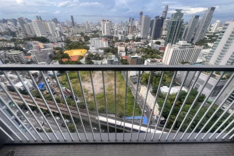 Condominio de 2 dormitorios en Bangkok, Tailandia № 147040 - foto 14