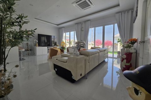 Chalet de 2 dormitorios en Cha-am, Tailandia № 119396 - foto 4