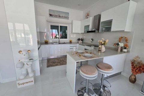 Chalet de 2 dormitorios en Cha-am, Tailandia № 119396 - foto 6