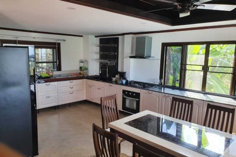 Chalet de 5 dormitorios en Ko Samui, Tailandia № 138169 - foto 9