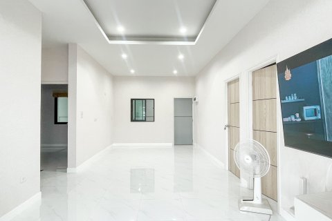 Casa de 3 dormitorios en Hua Hin, Tailandia № 173809 - foto 10