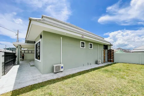 Casa de 3 dormitorios en Hua Hin, Tailandia № 173809 - foto 28